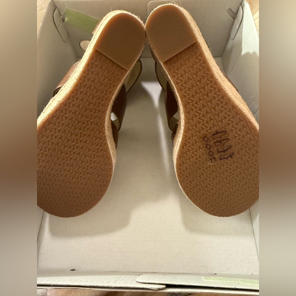 MICHAEL KORS DAMITA Wedge Sandal Brown Size 7 New in Box final price - Picture 4 of 6